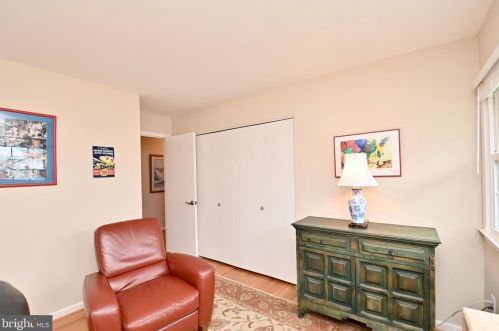 7724 Carrleigh Pkwy, Springfield VA  22152-1307 exterior