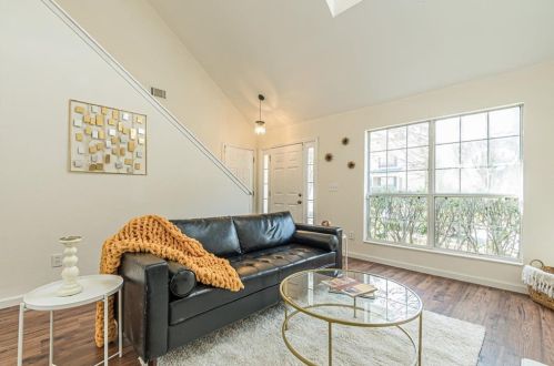 2286 Charleston Pointe, Atlanta GA  30316-3025 exterior