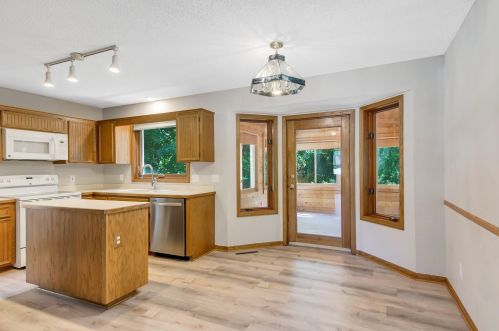 663 Bridle Ridge Rd, Saint Paul MN  55123-1679 exterior