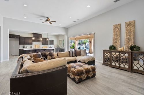 7756 Kingdom Dr, Riverside CA  92506 exterior