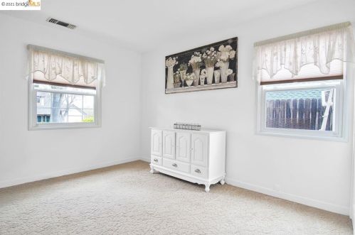 1320 Sherwood Dr, Concord CA  94521-3350 exterior