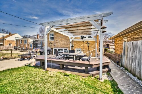 8320 Kolmar Ave, Skokie, IL 60076-2640