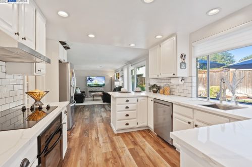 7793 Peppertree Rd, Pleasanton, CA 94568-1344