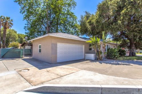 4512 Jurupa Ave, Riverside CA  92506-1969 exterior