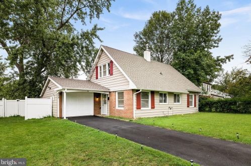 33 Patriot Ln, Willingboro, NJ 08046-2614