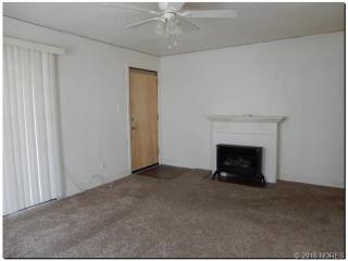 212 Young Pl, Tulsa OK  74106-3742 exterior