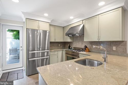 816 23 St, Philadelphia PA 19132-3601 exterior