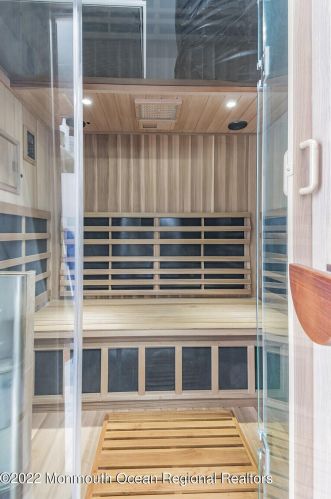 23 Mc Kinley Dr, Tinton Falls NJ 07712-2853 exterior