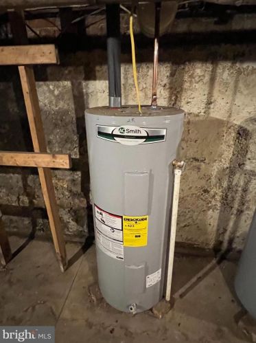 145 Philadelphia St, York PA  17401-2438 exterior