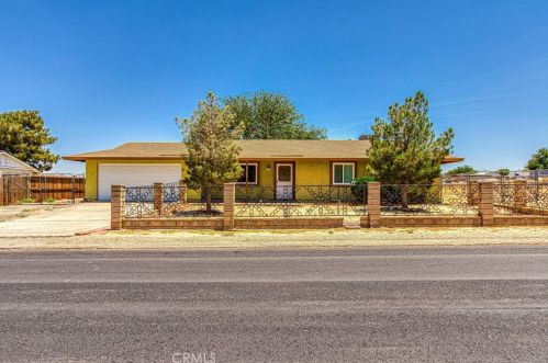 40542 156th St, Lancaster, CA 93535-7032