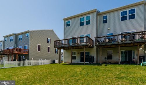 42 Norwood Dr, Falling Waters WV  25419-0060 exterior