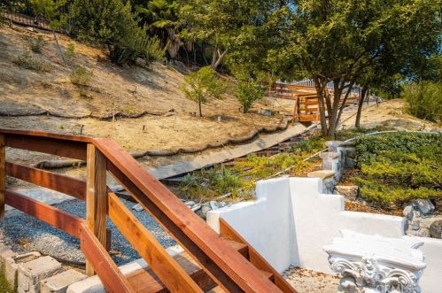 10228 Overhill Dr, Santa Ana CA  92705-1595 exterior