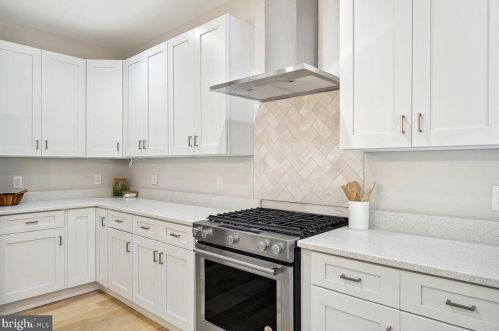 10601 Greenacres Dr, Silver Spring MD 20903-1214 exterior