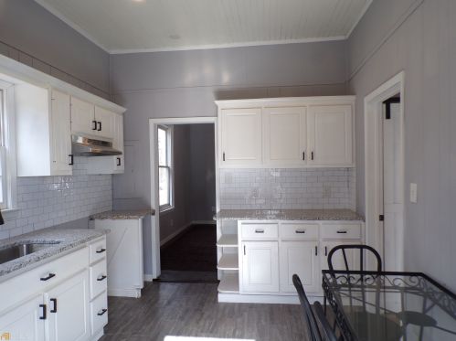 1811 Spring St, Conyers GA  30012-3761 exterior