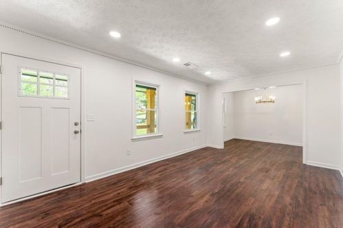 201 Lockring Dr, Lilburn, GA 30047-0051