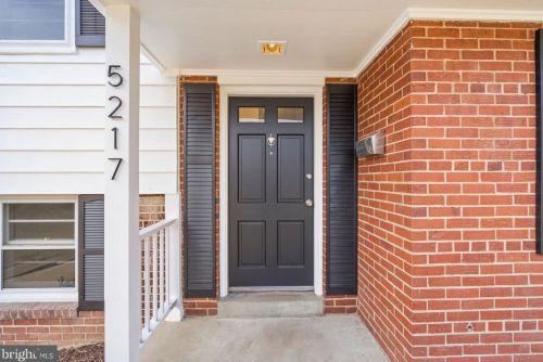 5217 Ravensworth Rd, Springfield VA  22151-2510 exterior