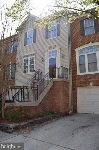 6650 Debra Lu Way, Springfield VA  22150-7821 exterior