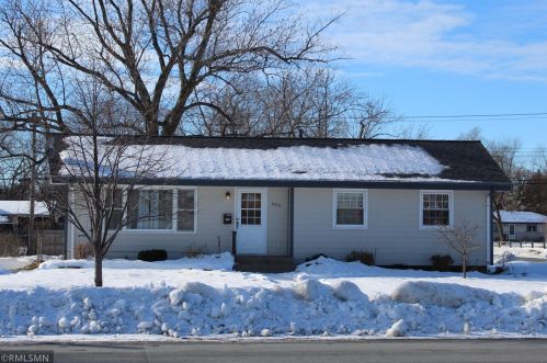 6070 7th St, Minneapolis, MN 55432-5533
