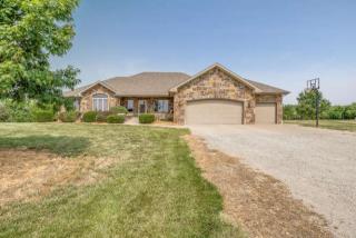 10201 Pampas Rd, Augusta, KS 67010-7958