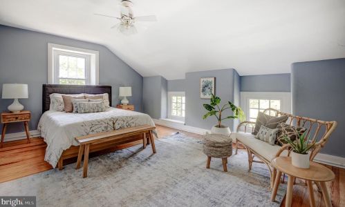 420 Allens Ln, Philadelphia PA 19119-3310 exterior