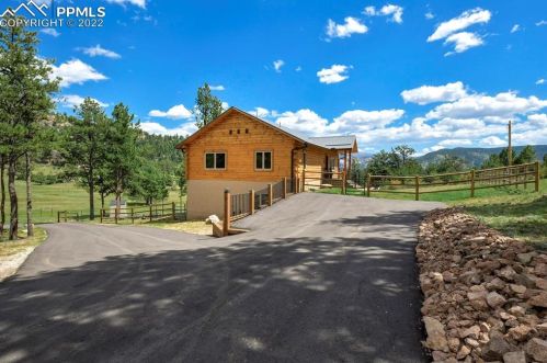 240 Hummingbird Cir, Twin Rock, CO 80816-8850