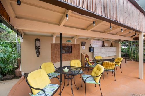 235 Liliuokalani Ave, Honolulu HI  96815-3500 exterior