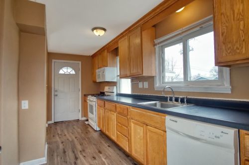 444 Holly Ct, Villa Park, IL 60181-2372