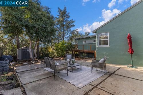1945 Encima Dr, Concord CA  94519-2207 exterior