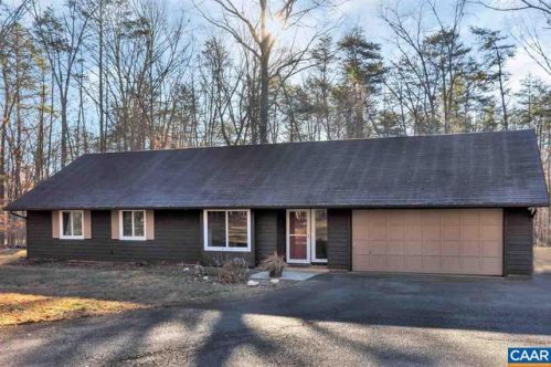 1065 Hunters Ridge Rd, Earlysville, VA 22936-9578