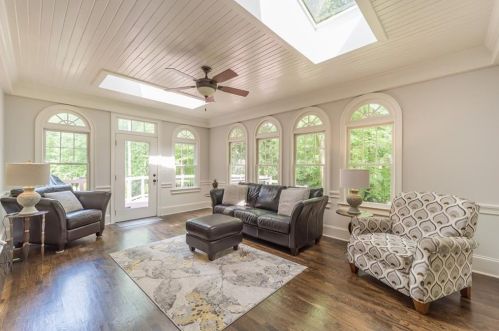 1565 Lazy River Ln, Atlanta GA  30350-3521 exterior