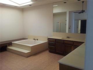 12481 Montego Plz, Dallas TX  75230-1723 exterior