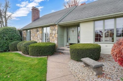 18 Andmar Ln, Wapping, CT 06074-2926