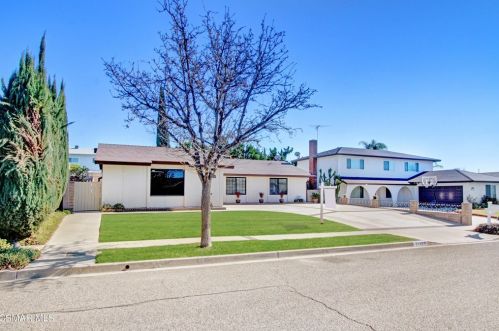 2548 Hawk St, Simi Valley, CA 93065-2343