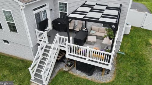 402 Chickamauga Dr, Harpers Ferry WV  25425 exterior