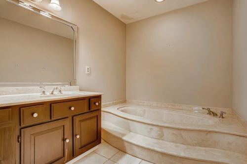 14 Forest Ridge Ct, Atlanta GA  30350-1802 exterior