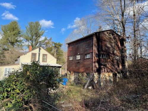 43 Hoop Pole Hill Rd, Woodbury, CT 06798-1924