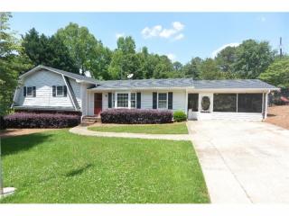 1079 Research Dr, Marietta, GA 30066-5532