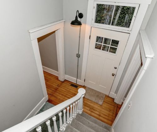 2612 Hemlock St, Cincinnati OH  45206-1608 exterior