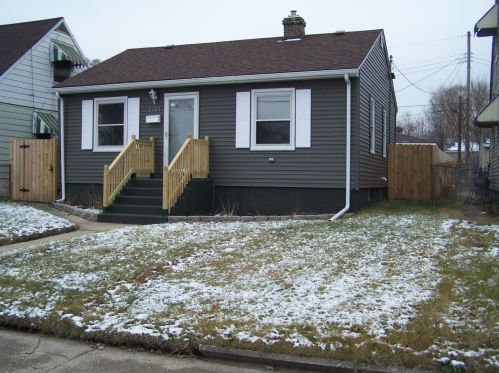 2109 19th Ave, Gary, IN 46404-2744