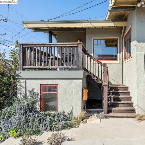 911 Ventura Ave, Berkeley, CA 94707-2122