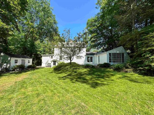 10 Woodside Rd, Lee, NH 03824-2116