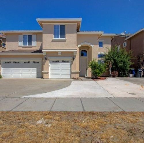 2941 Evergreen Ln, Turlock, CA 95382-7392