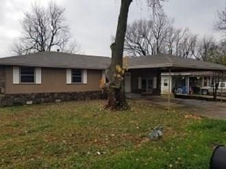 401 El Paso St, Gravette, AR 72736-9110