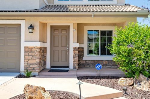884 Via La Venta, San Marcos, CA 92069-4200