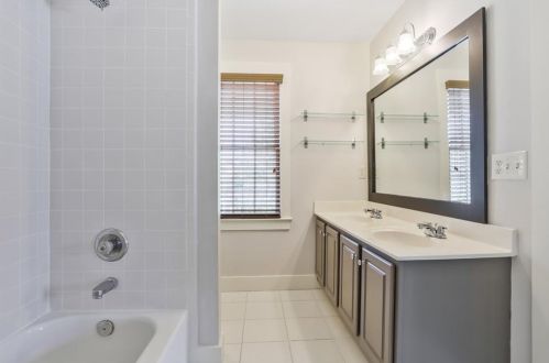 1044 High Point Ter, Atlanta GA  30315-2601 exterior