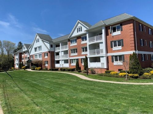 180 Melba St, Milford, CT 06460-7667