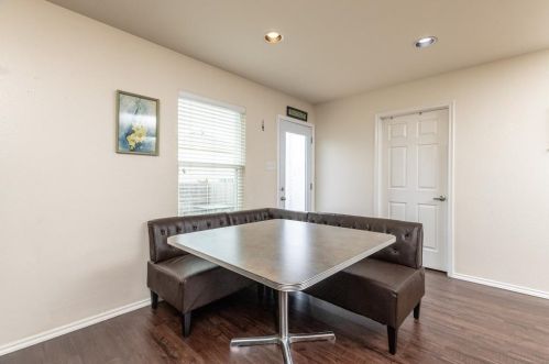 6708 Friendsway Dr, Fort Worth TX  76137-7542 exterior