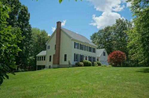 20 Miner Rd, Auburn, NH 03032-3975