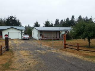 17221 Dodd Ln, Gate, WA 98579-8562