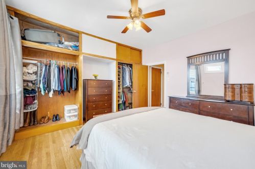 1917 12 St, Philadelphia PA 19148-2209 exterior